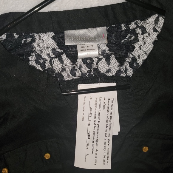 Black lace maternity top Nwt By Rumor Has It - Picture 2 of 4